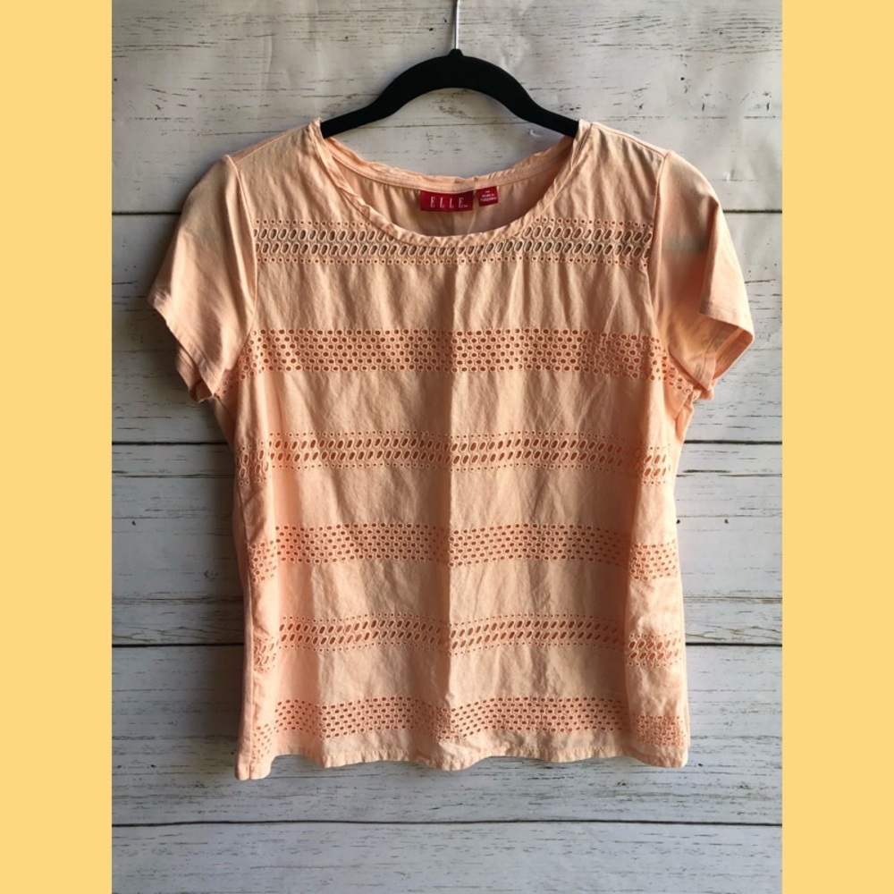 ELLE coral colored top size M